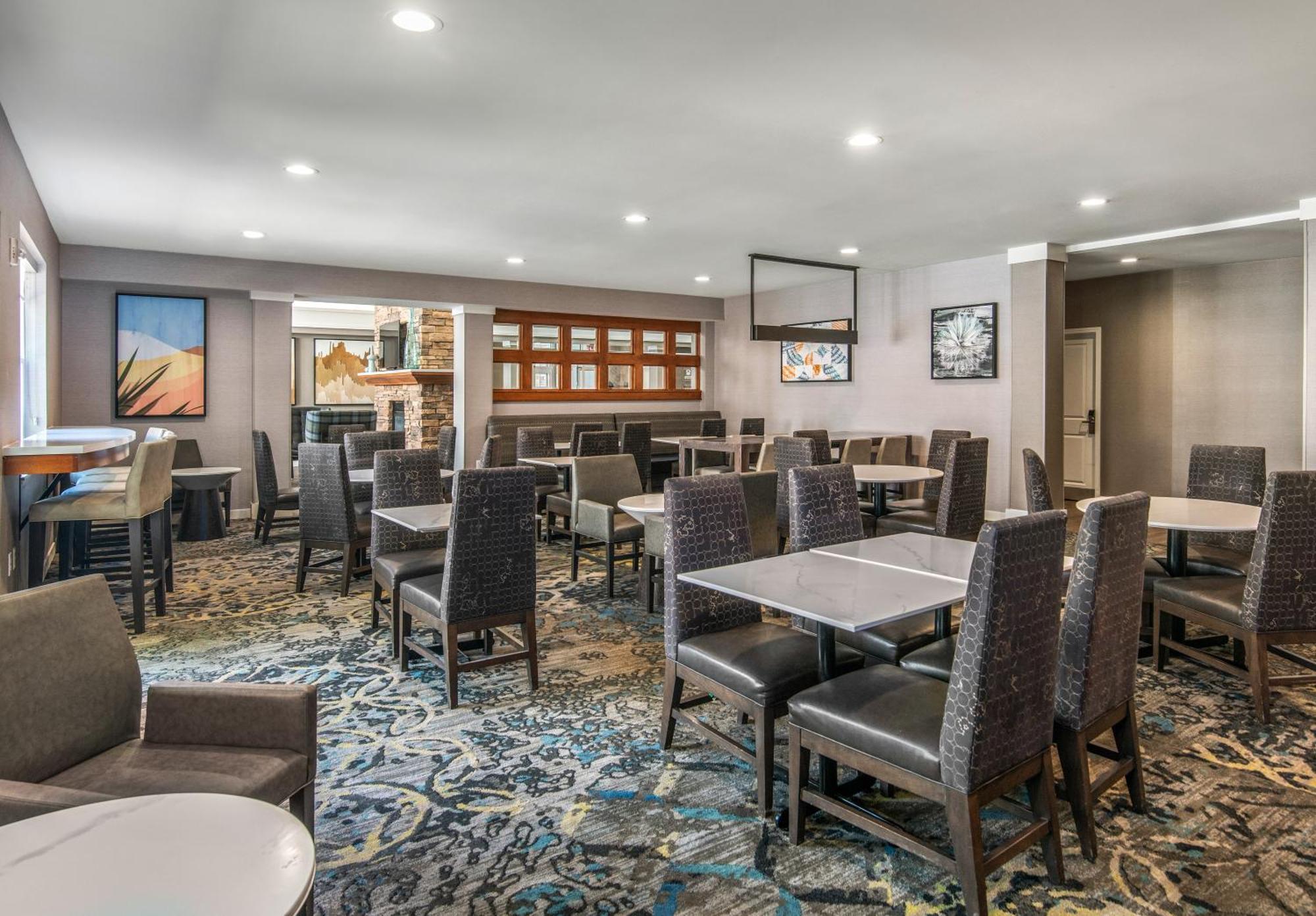Residence Inn Phoenix Glendale Sports & Entertainment District מראה חיצוני תמונה